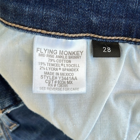 Jeans - Picture 4 of 5